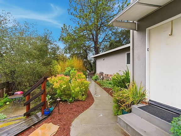 4th image of 192 Bean Creek Rd