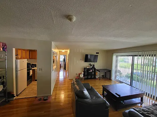 202 Central St #12 Photo 1