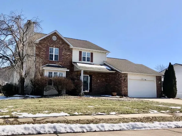 1508 Fairoaks Dr, Troy, IL 62294