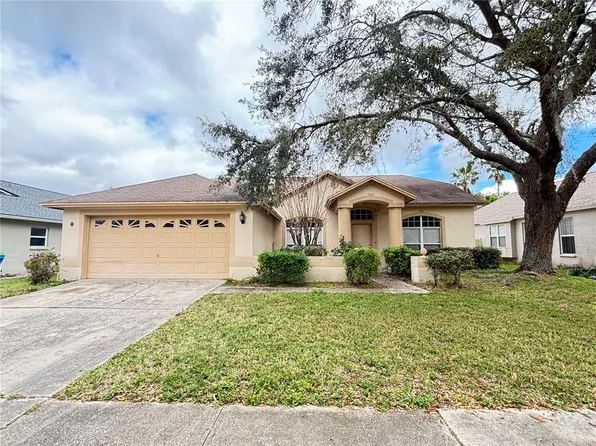 28537 Fairweather Dr, Zephyrhills, FL 33543