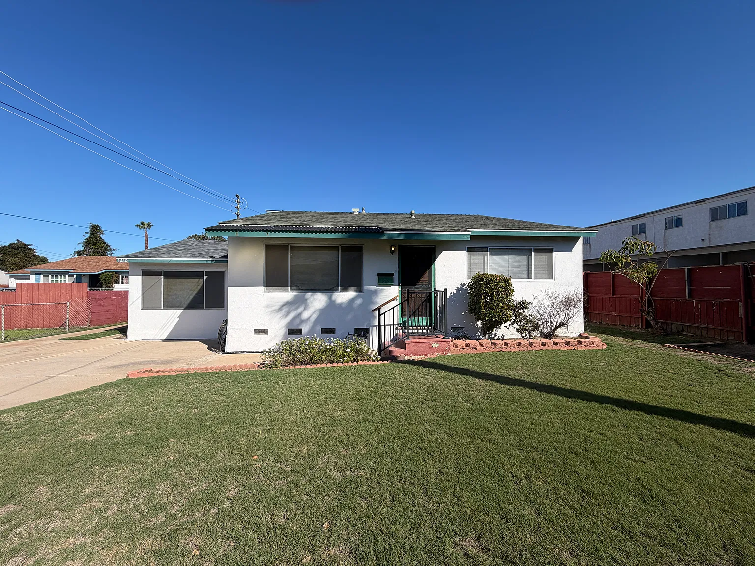 3 bed, 1524 sqft, $3,300 — Photo 2