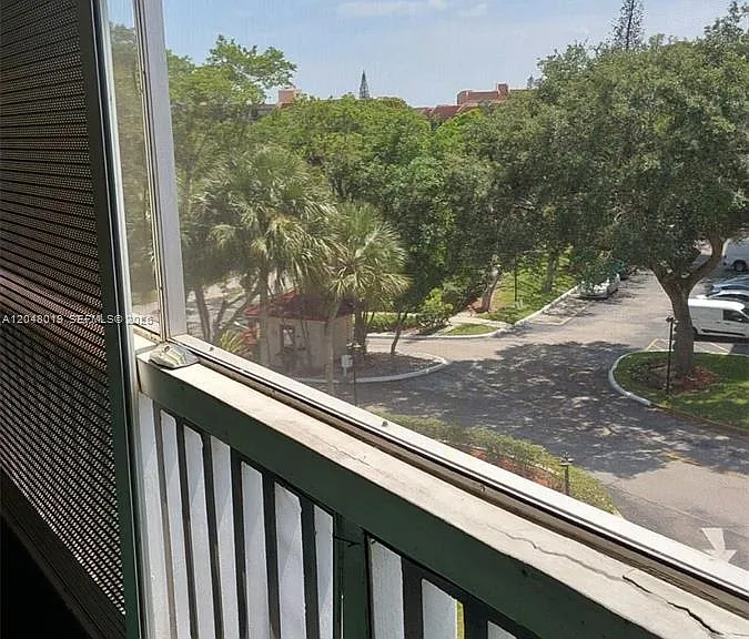 6921 Environ Blvd #4P — Photo 43