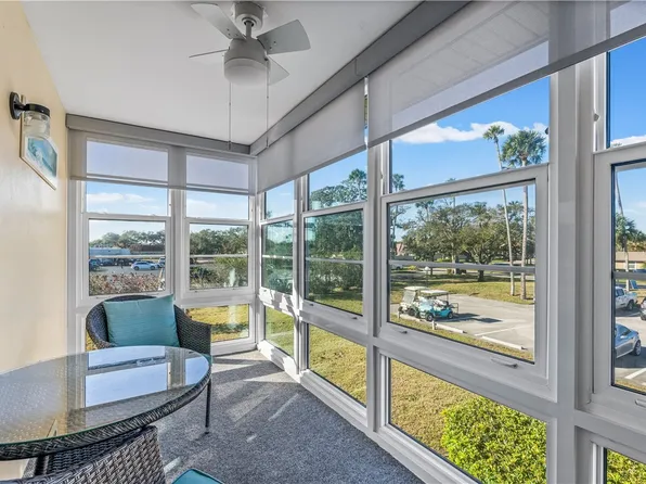 55 Woodland Dr APT 203, Vero Beach, FL 32962