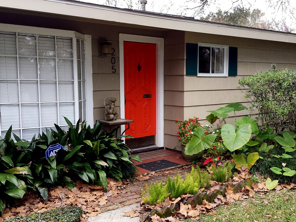 1st image of 205 Brunswick Ct
