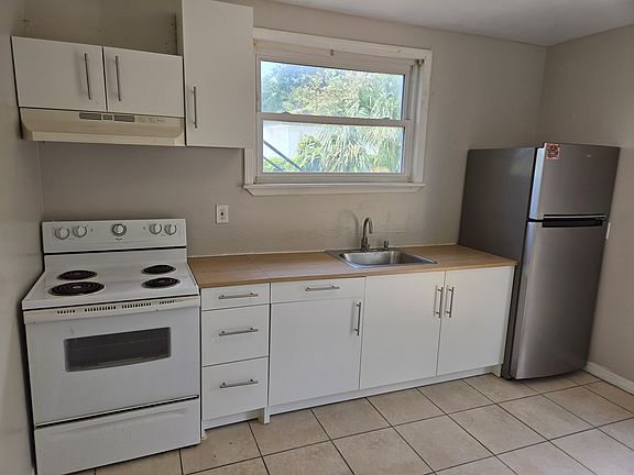 3rd image of 2816 N 9th St APT B