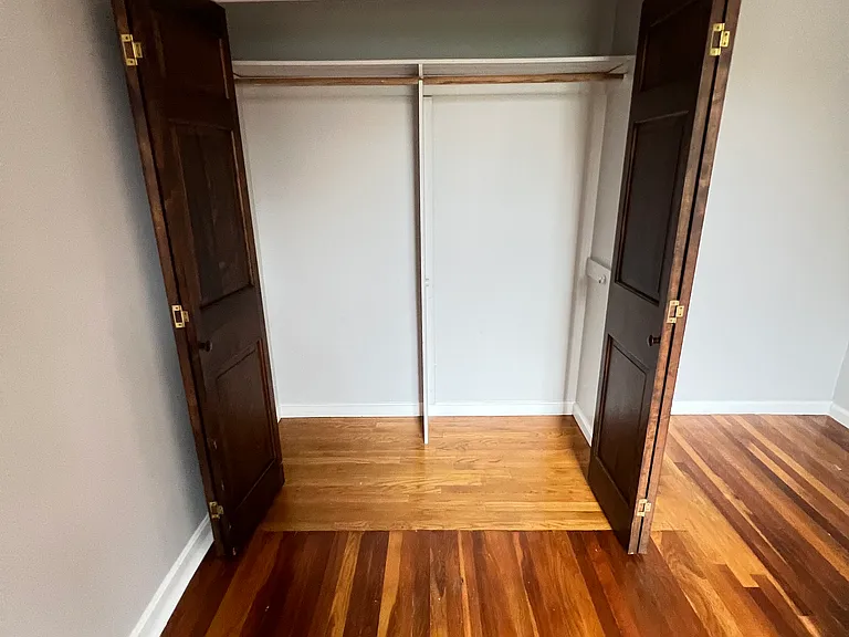 5 Whitman Court Sodo Brownstone Neighborhood #1C — Photo 11