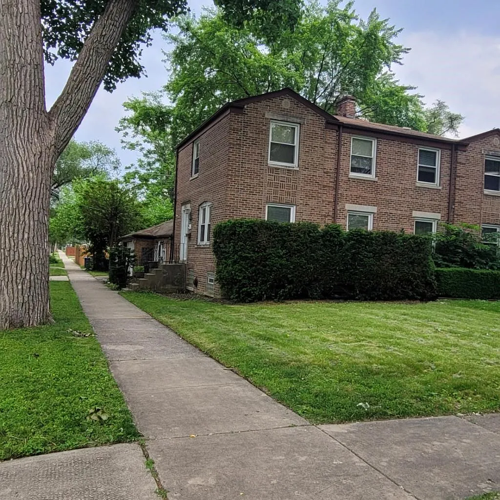 1703 Linden St photo 1