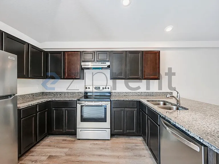 12009 Henley Ave #12009 — Photo 9