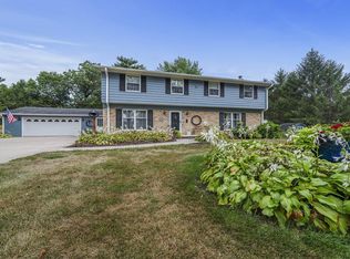 3732 W Cedar St, Dixon, IL 61021
