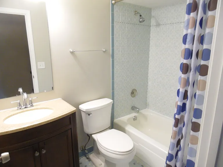 8760 Ashbrook Dr — Photo 14