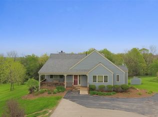 5 Bluffwood Trl, Galena, IL 61036