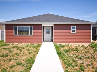 561 E Monroe St, Powell, WY 82435