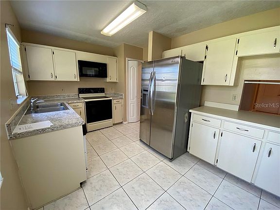 4th image of 1575 Lawndale Cir