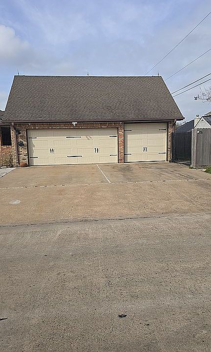 1st image of 3917 17th St N