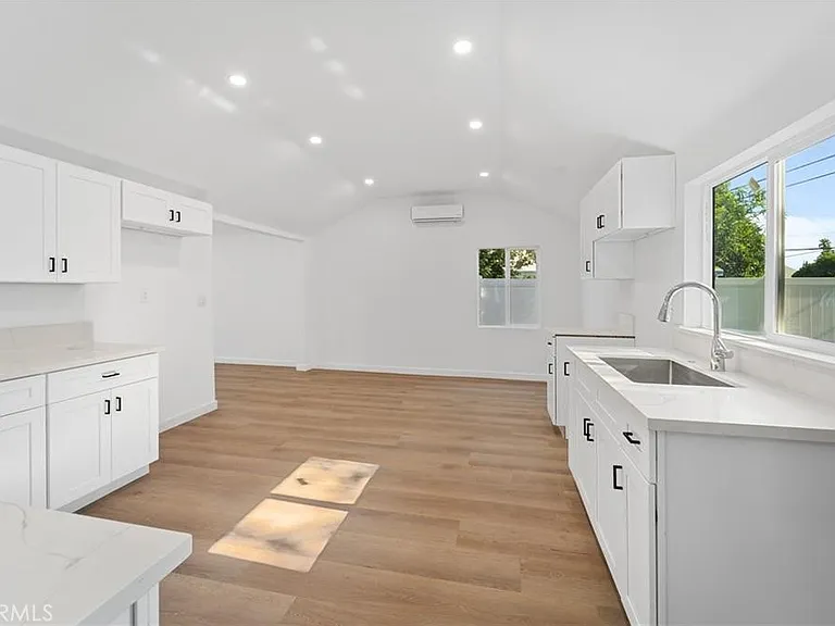 8510 Wilbur Ave — Photo 3