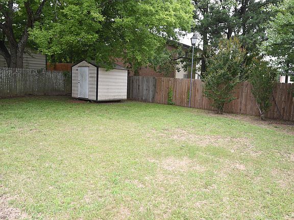 5th image of 5914 Carmel Dr