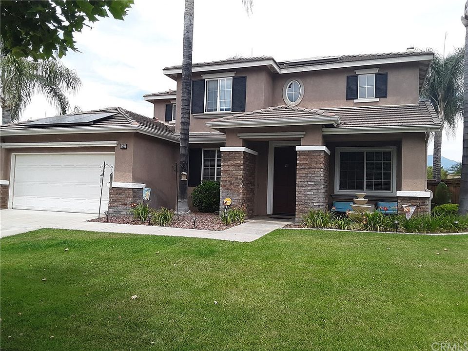 2nd image of 1522 Foothill Way