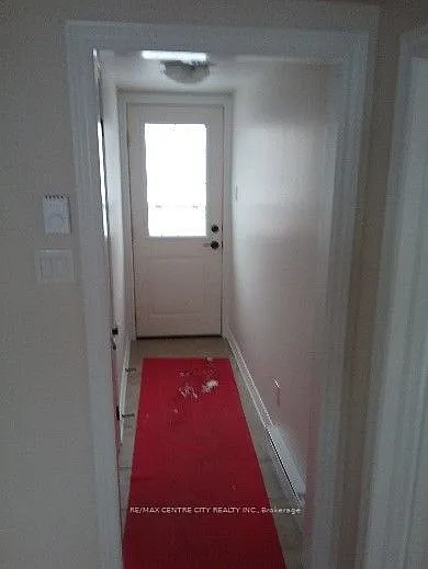 80 Sterling St #UPPER — Photo 12