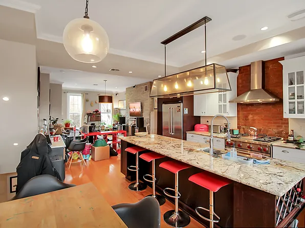 45 Vernon Avenue image 1 of 19