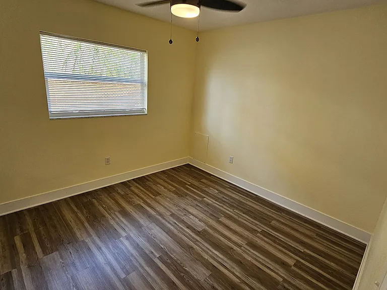 2261 W Bay Dr #1 — Photo 10