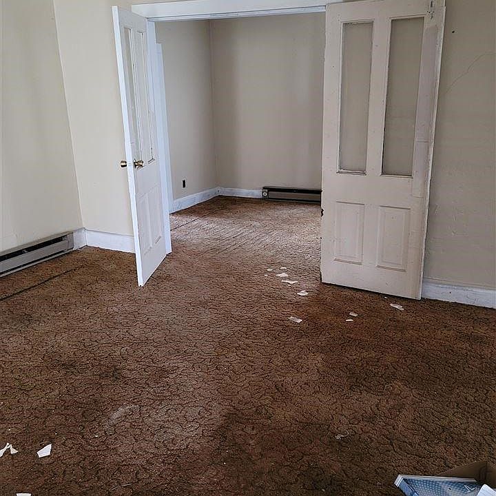 2nd image of 536 N Pine St