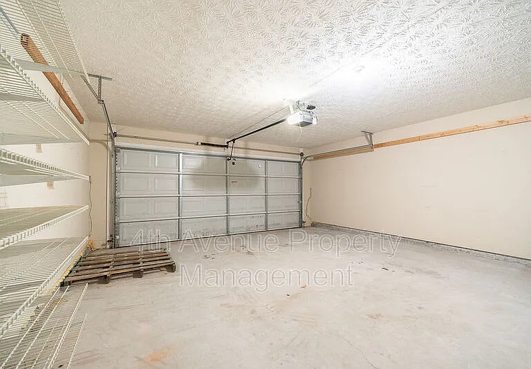 2437 Peach Shoals Cir — Photo 24