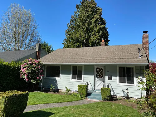 4747 49th Ave NE Photo 1