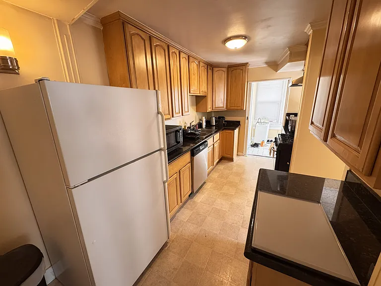 1835 Carleton St #2624 — Photo 5