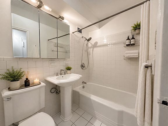 4th image of 6515 Boulevard East APT 2J