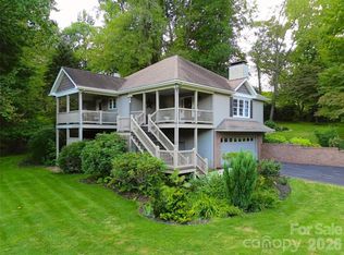 105 Deer Glade Ln, Waynesville, NC 28786