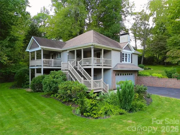 105 Deer Glade Ln, Waynesville, NC 28786