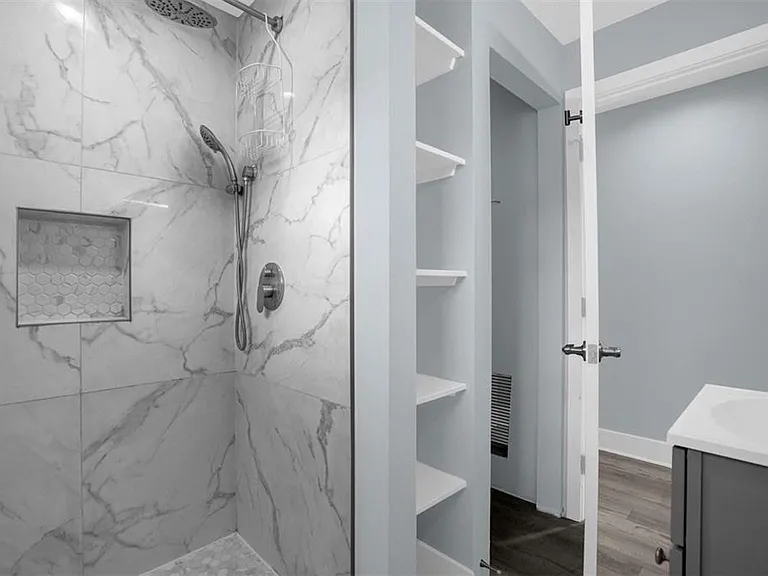 4521 Edgewater Dr #3 — Photo 12