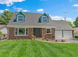 834 Oak St, Woodstock, IL 60098
