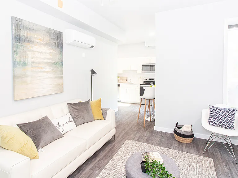 753 Wolseley Ave #306 — Photo 5