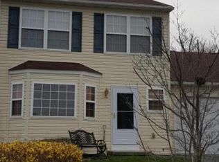 18 Seltzer Ave, Womelsdorf, PA 19567