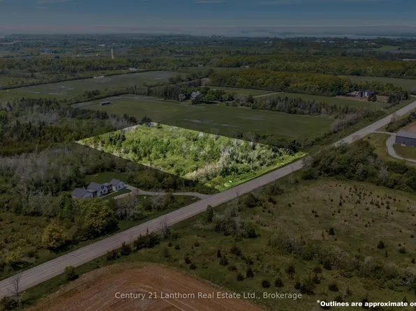 19487 Loyalist Pkwy, Prince Edward County, ON K0K 2T0