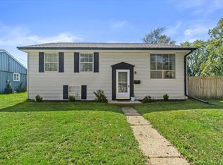 9525 Hulda Dr, Sturtevant, WI 53177