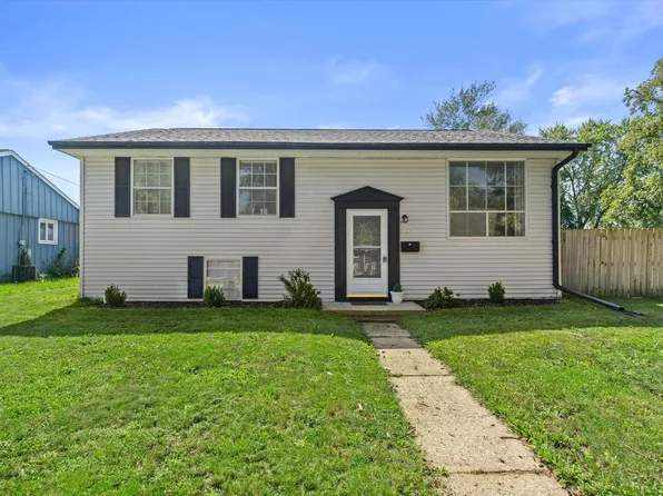 9525 Hulda DRIVE, Sturtevant, WI 53177