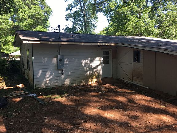 4th image of 3440 Glenwood Rd