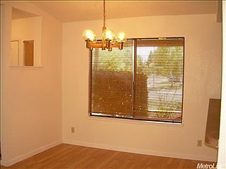 3rd image of 106 Hidden Cove Cir