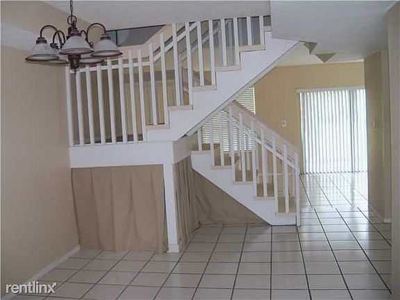 9916-A1673707_201_12