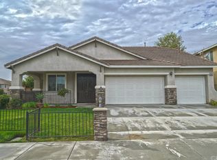 6883 Winterberry Way, Eastvale, CA 92880