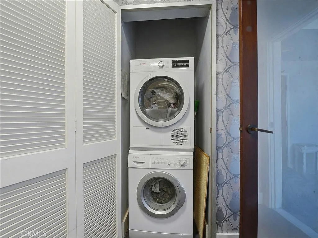 Studio, 470 sqft, $1,990 — Photo 4