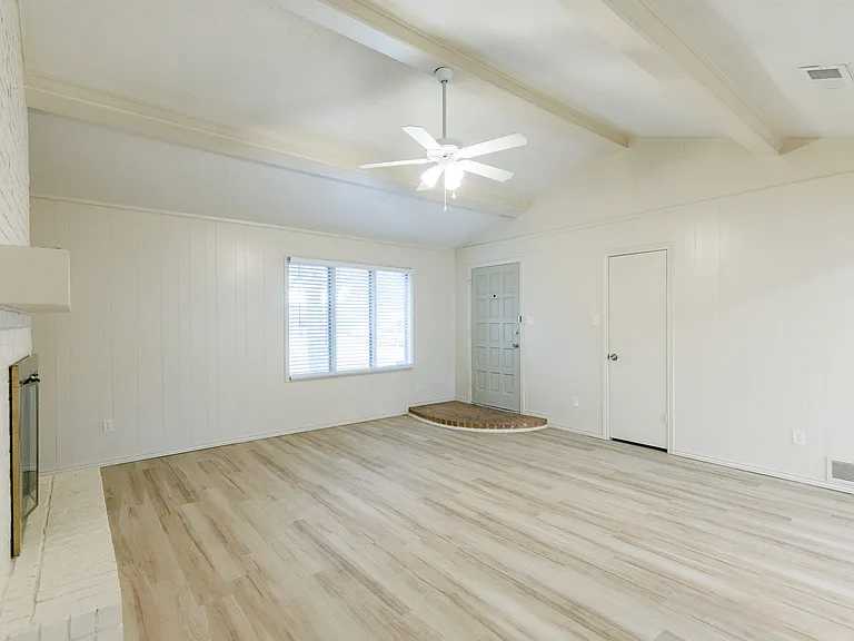 4407 75th Dr #B — Photo 4