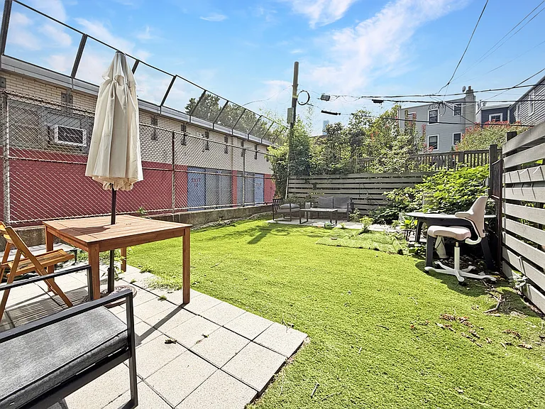 90 Clermont Ave #1L — Photo 11
