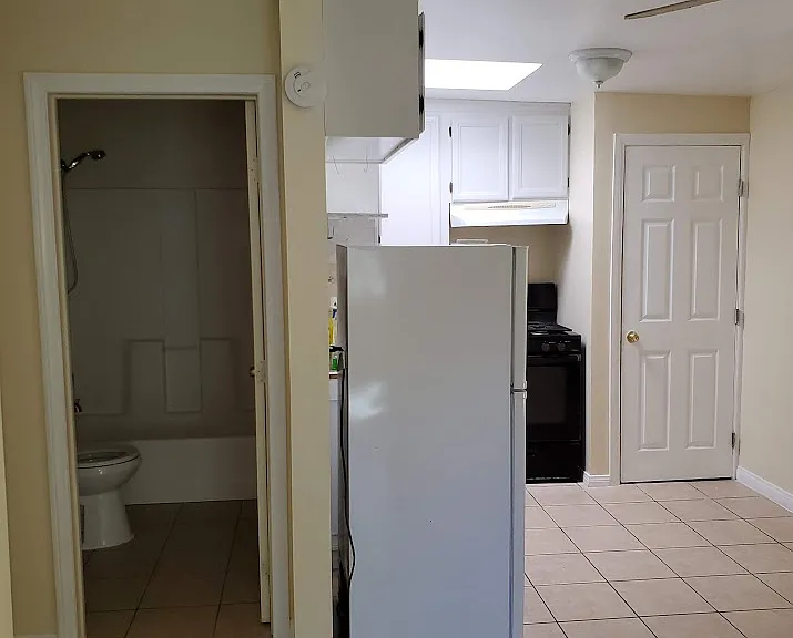 1724 Hampton Ct — Photo 1