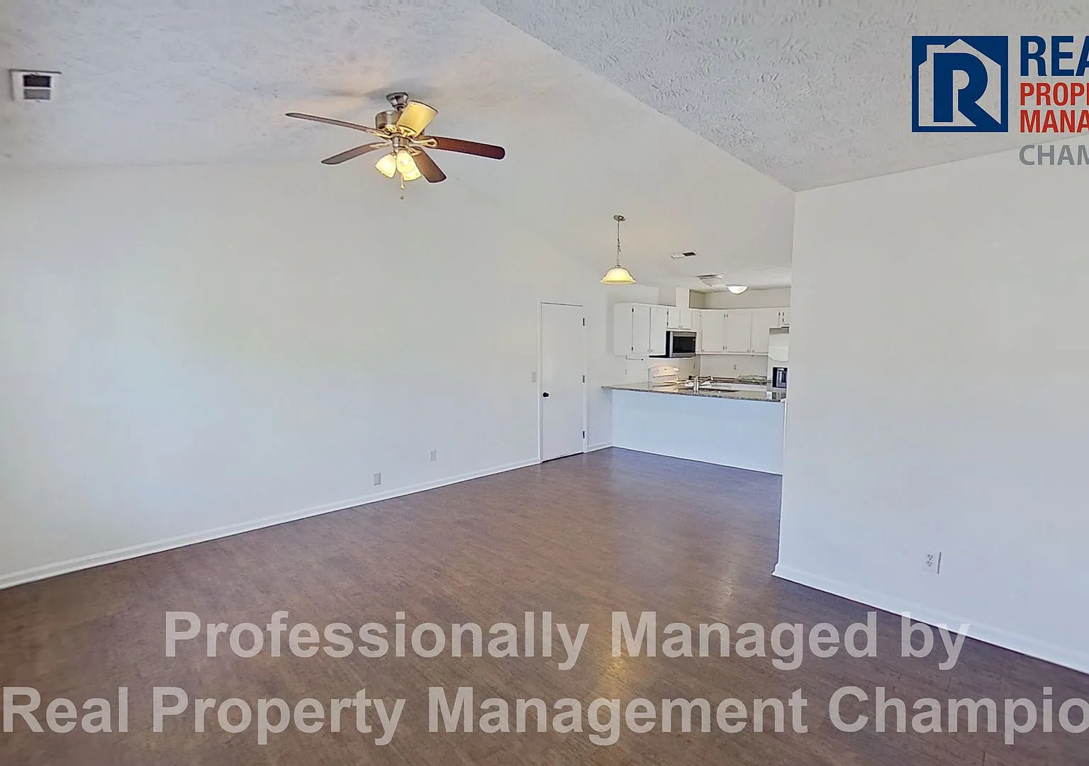 Updated 3 BD/2 BA Home with Garage, Fenced Yard Near Smith Creek Park — Photo 2