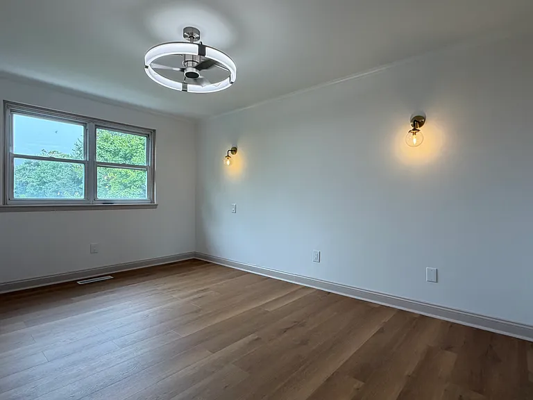 9168 Ellie Dr #B — Photo 16