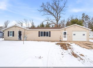 N6309 Lake Dr, Shawano, WI 54166