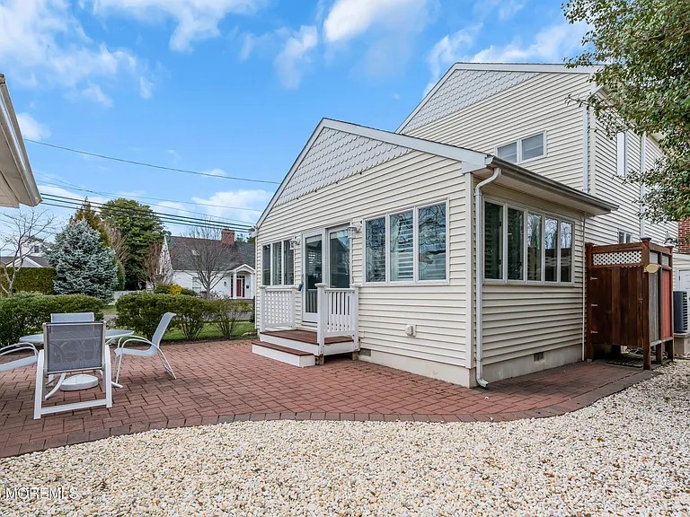 124 Neptune Pl — Photo 28